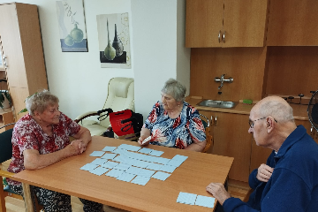 Karetní a společenské hry